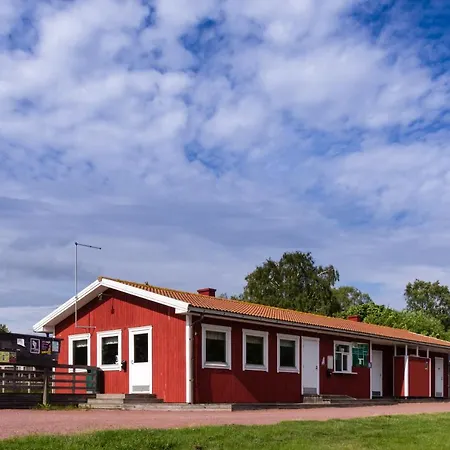 مكان تخييم Kaeringsund إكيرو